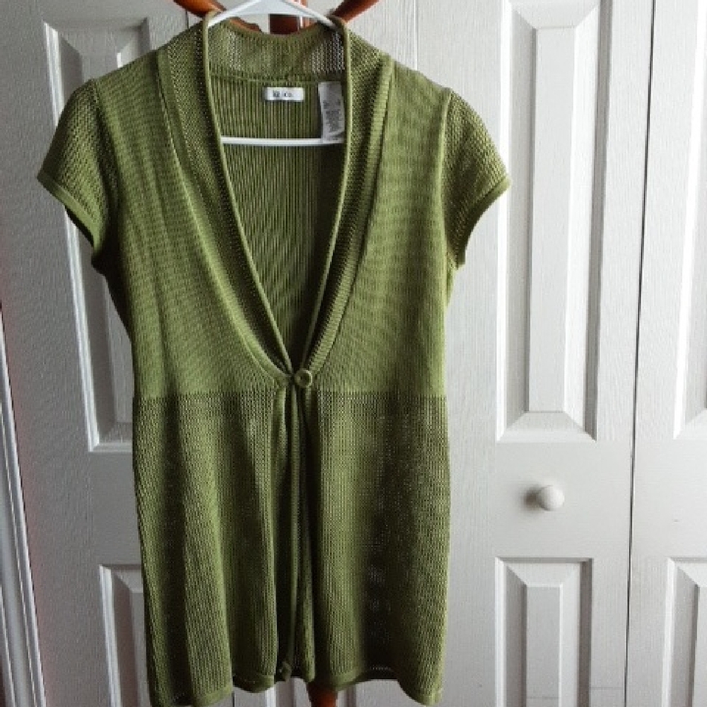 Liz & Co. Olive Green Knit Blouse ( Cardigan) Size Small.
